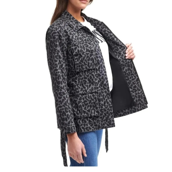 XL Levi's Lined grey black leopard belted jacket - Picture 3 of 7